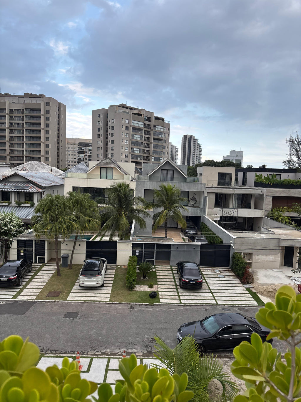 RIOMAR 10, Barra da Tijuca, Casa Semi Pronta